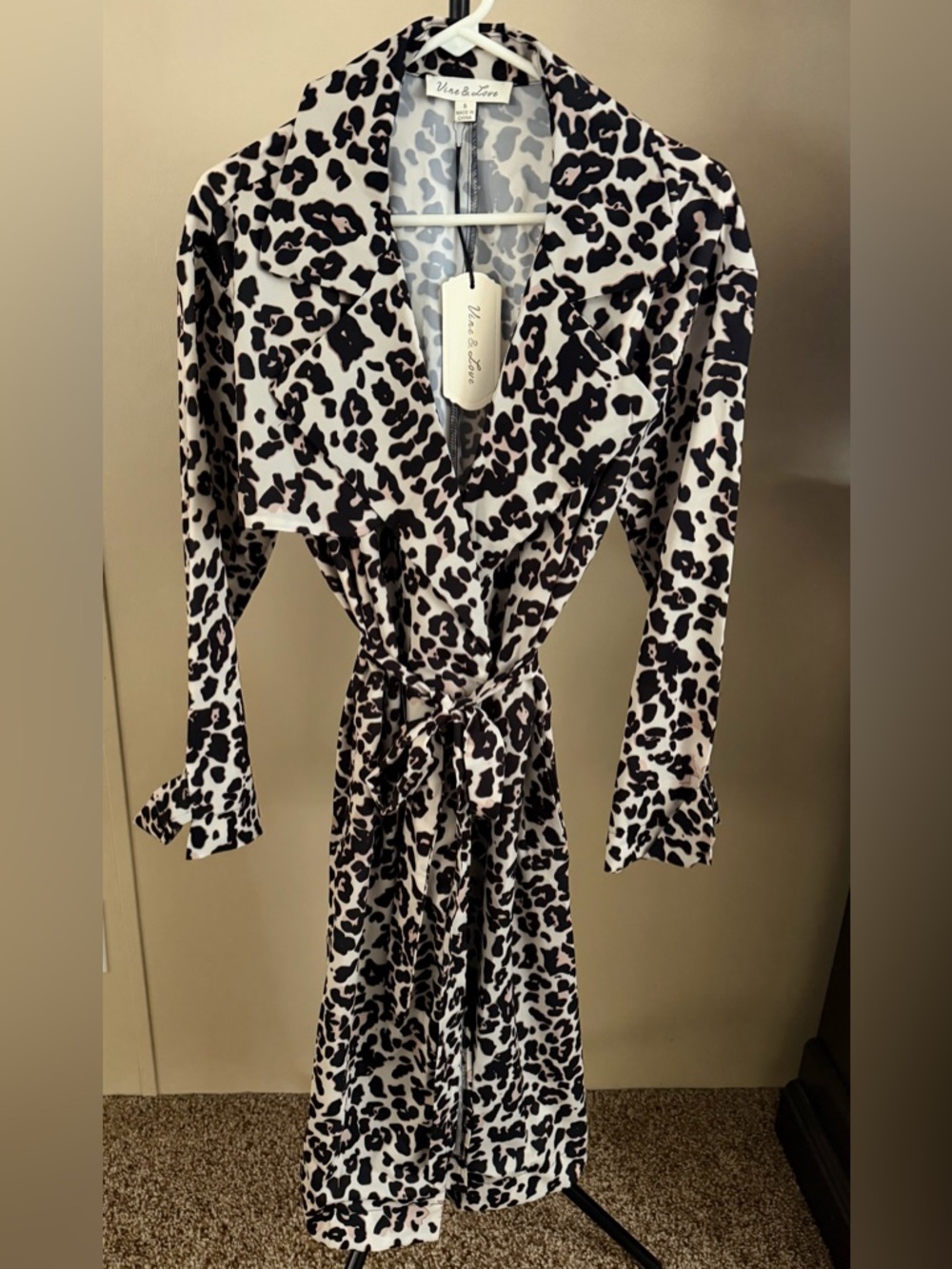 NWT Vine & Love Leopard Print Super Lightweight Rainy Day Trench Coat Size Small